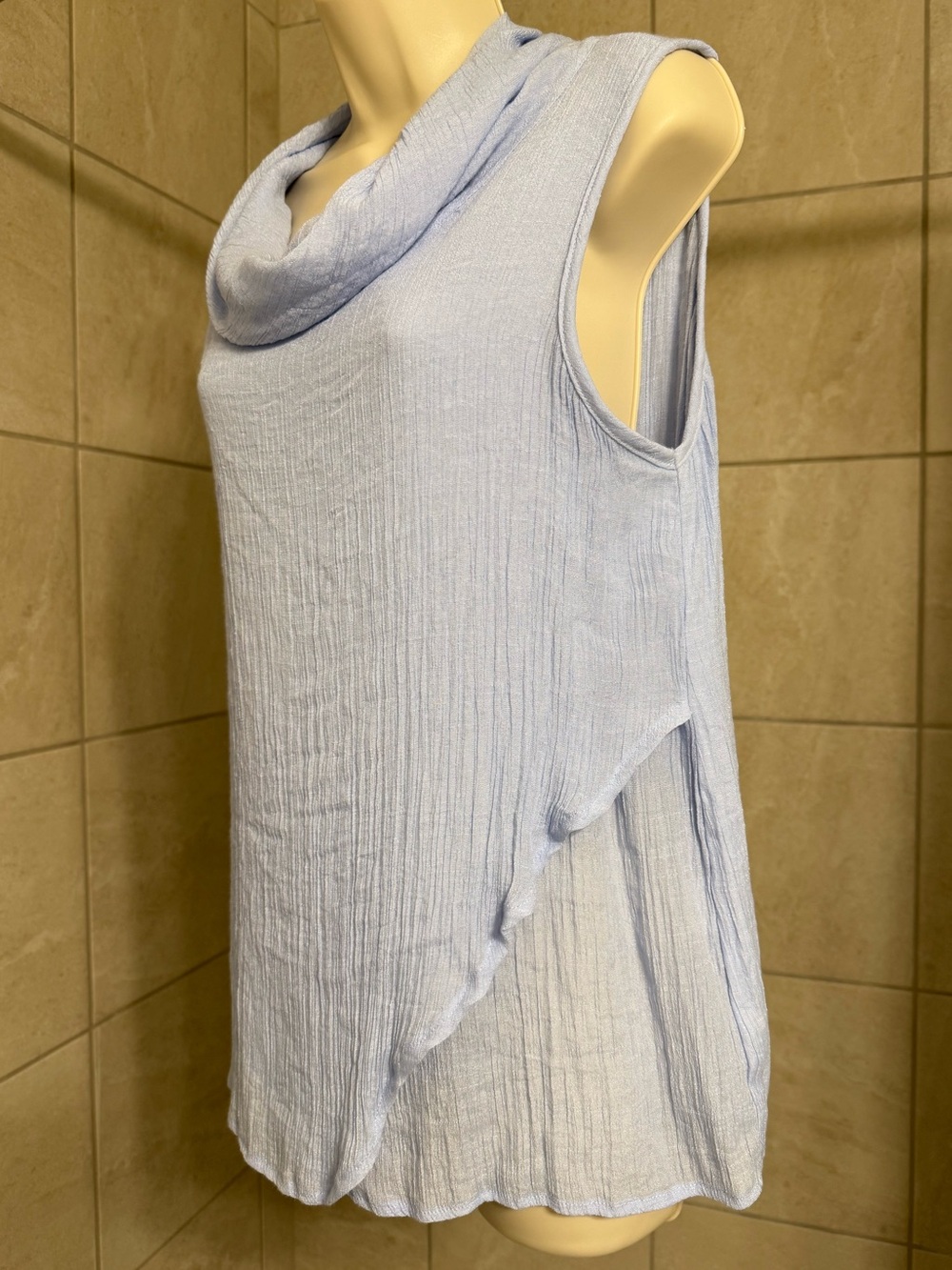 NWOT Gaya light blue cowl neck sleeveless fluttery top, size Extra Large - Picture 2 of 7